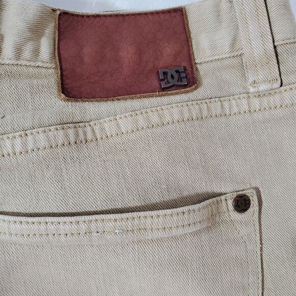 VTG DC Shoes Tan Jean 34/28 Button Fly Slim Skateboard Stretch Leather Logo - Picture 1 of 8